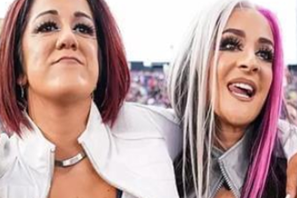 WWE网红选手贝莉军团组合名曝光，将同安卡展开对峙！